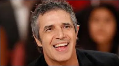 Julien Clerc chante ''Fille du FEU'' , un hommage aux Tziganes. Complétez les paroles logiquement : 

''Les soirs d'été, quand les bûchers s'enflamment
Du côté ---------------------
Des mains d'argent qui nous viennent d'Espagne
Font danser la mer et la nuit''