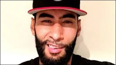 ''FEU rouge'' est un titre de La Fouine, rappeur français né dans une commune qui a vu l'éclosion de nombreux talents : Omar Sy, Jamel Debbouze, Nicolas Anelka... Quelle est cette ville ?