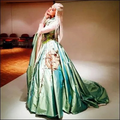 Quelle grande reine joue-t-elle dans "La légende du Roi Arthur" ?