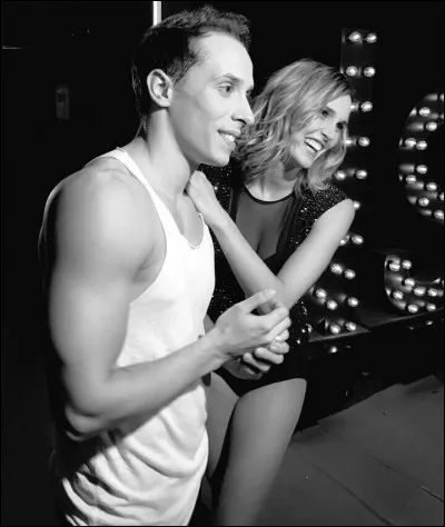 Quelle danse a-t-elle exécutée sur "Iron" des Woodkid ?