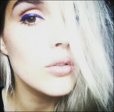 Quelle chanson a-t-elle repris avec David Carreira ?