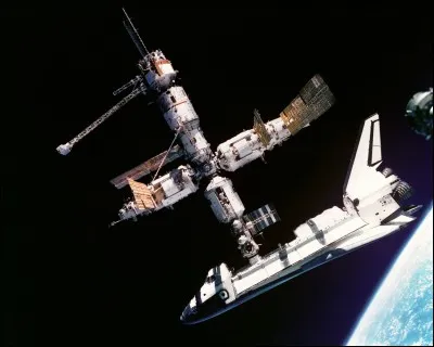 Quelle station spatiale a été détruite le 23 mars 2001 ?