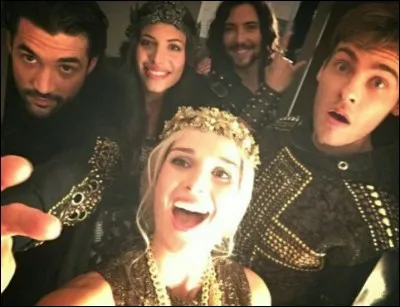 Laquelle de ces chansons n'est pas dans le spectacle ?