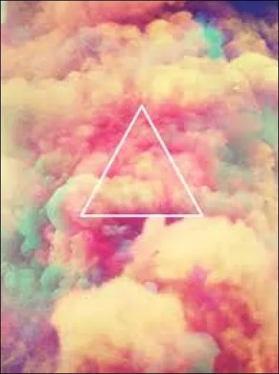 Une liste des connectés est visible sur le site (cherchez où, hihi). La catégorie féminine est associée au rose et au même symbole qu'en génétique :