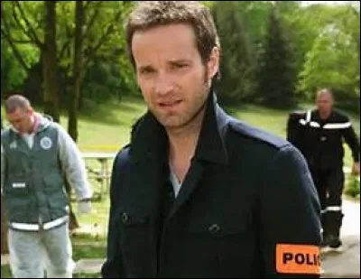 Comment est mort le commandant Peyrac ?