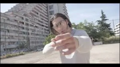 Dans quel pays le clip "Le Monde ou rien" a-t-il été tourné ?