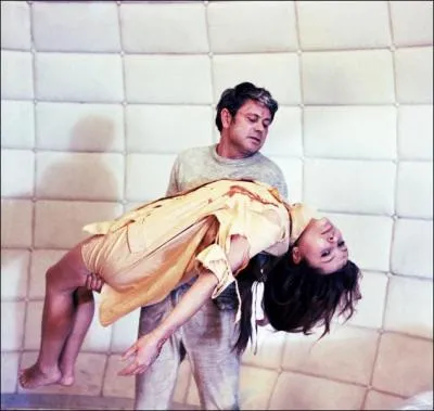 Dans quel film d'Andre Tarkovski un docteur est envoy dans une station spatiale o ont lieu des phnomnes tranges ?