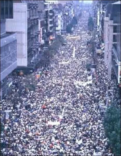 A la suite de quel événement se déroule une marche blanche ?