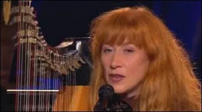 Voici une petite touche celtique pour finir avec ''Huron 'Beltane' FIRE Dance'' de Loreena McKennitt. Dans quel pays vivaient les membres du peuple premier amérindien appelés Hurons ?
