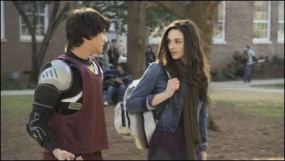 Qu'offre Scott à Alisson la première fois qu'il la rencontre ?