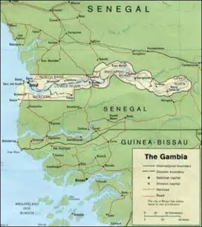 Quelle est la particularité de la Gambie ?
