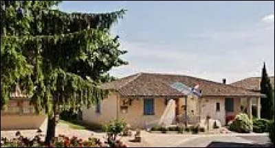 Village midi-pyrénéen à la confluence du Tarn et de la Garonne, Boudou se situe dans le département ...