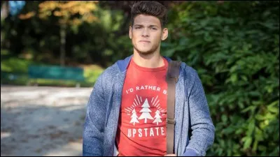 O&ugrave; vit Dimitri dans les premiers &eacute;pisodes ?