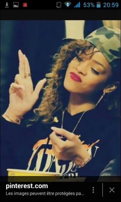 Qui chante "Flawless" ?