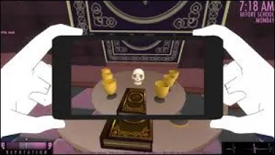 Qui est la présidente du club occulte ?