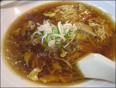 De quel pays est originaire la soupe d'ailerons de requin ?