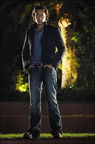 Qui joue le rle de Mick St John?