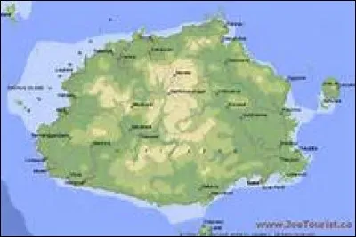 Quel est le nom de l'île principale des Îles Fidji ?