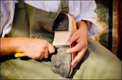 Comment appelle-t-on le réparateur de chaussures ?
