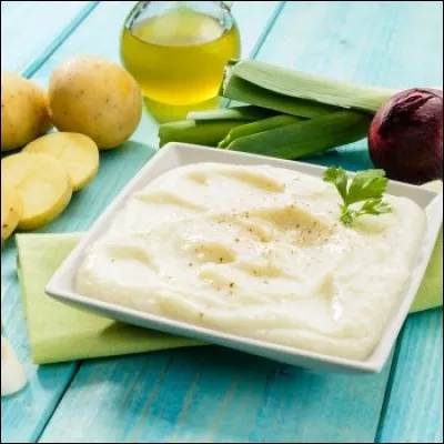 A base de quoi est préparée la purée "Soubise" ?