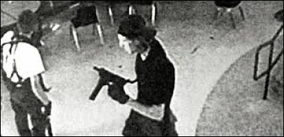 Que fait Othello à la fin de "O" ?