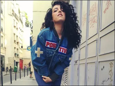 Comment s'appelle sa 2e chaîne Youtube ?