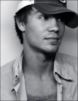 Dans quelle série joue-t-il ?