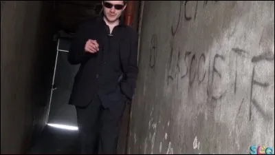 Et que chante-t-il en s'évadant ?