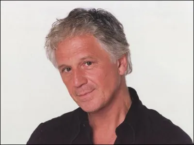 Dans laquelle de ces chansons Gérard Lenorman dit-il "et n'oublie pas la communion de Nicolas" ?