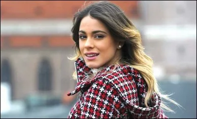 De quel(s) instrument(s) joue-t-elle ?