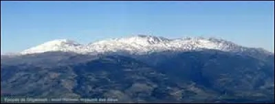 Comment s'appelle la montagne qui abrite le point culminant de la Syrie (2 814 m) ?