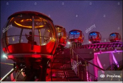 Attractif, lumineux et moderne, de quel pays provient ce funiculaire spectaculaire ?