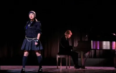 Sur quelle chanson Tina auditionne-t-elle pour intégrer le Glee Club ?