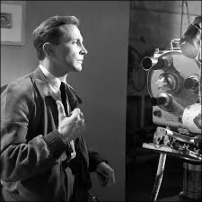 Qui est ce réalisateur et metteur en scène français à qui l'on doit notamment des adaptations littéraires ("Amphitryon", "La Petite Fadette"...)