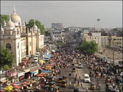 Ce pays doit être déçu de ne pas être le plus peuplé du monde à une place près. D'ailleurs, c'est :