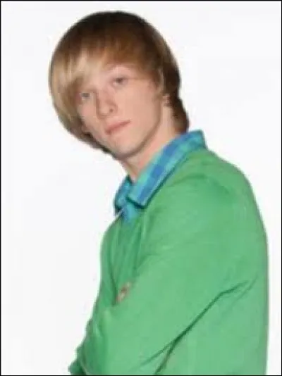 Quel est le nom de famille de Pierre-Antoine ?