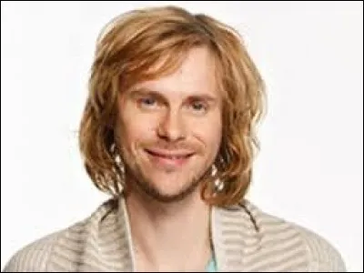 Qui est le coloc d'Issa ?