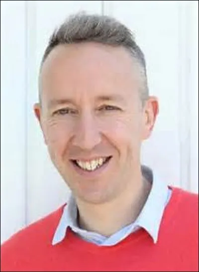 Quels sont le prénom et la profession de ce candidat ?