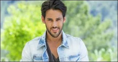 Le beau Gabano utilise lui aussi un pseudonyme. Quel est son prénom ?