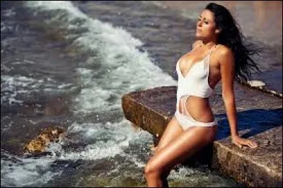 On passe à Shanna. Comment s'appelle-t-elle ?