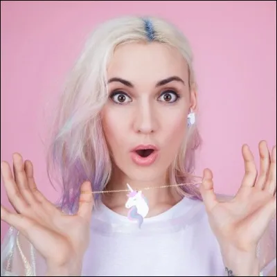 Comment s'appelle son site internet de bijoux ?