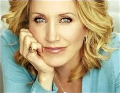 Dans quel domaine Lynette travaille-t-elle ?