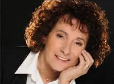 Quelle est la chanson la plus connue de Marie-Paule Belle ?