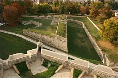 Où se situe Pampelune ?