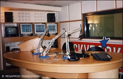 Qui est le fondateur de Skyrock ?