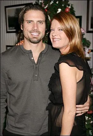 Nicolas trompe Sharon avec...