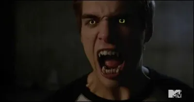 Qui a été mordu par Scott ?