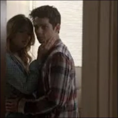 Dans la saison 4, qui forme un nouveau couple ?