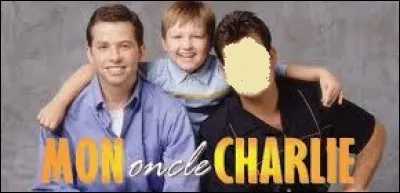 Cliquez sur la photo désignant l'acteur vedette de "Mon oncle Charlie", série américaine lancée en 2003 :