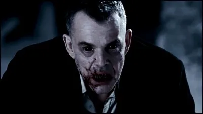 T'as les crocs aiguisés, hein, espèce de pourri !